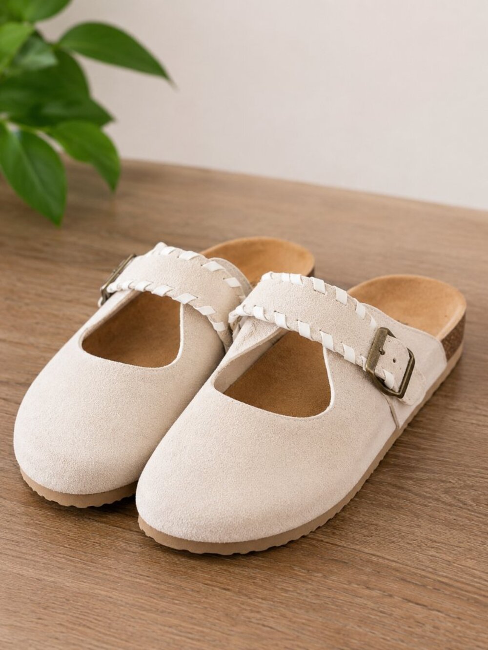 Seven7 Girls Suede Clogs Sandals Whipstitched Strap Adjustable Buckle Size 3